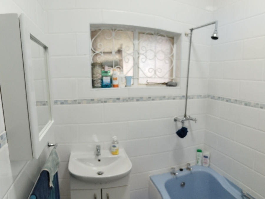 3 Bedroom Property for Sale in Van Riebeeck Hoogte Eastern Cape